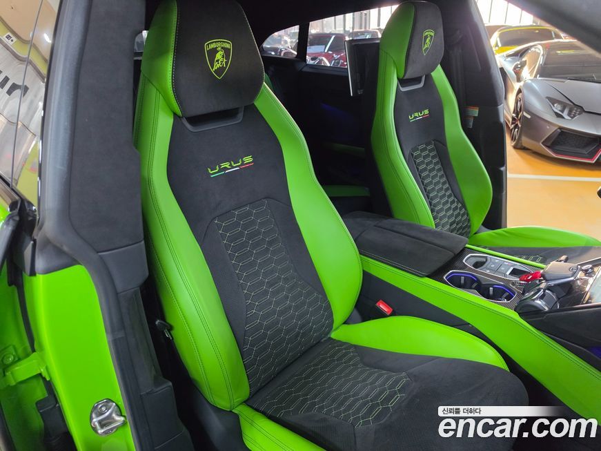 Lamborghini Urus 2021