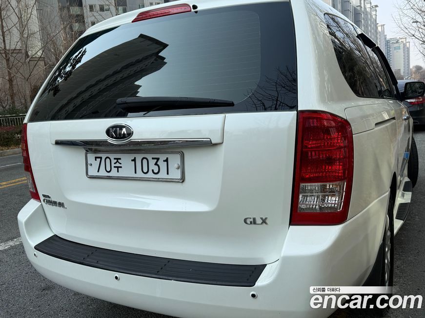 Kia Canival 2011