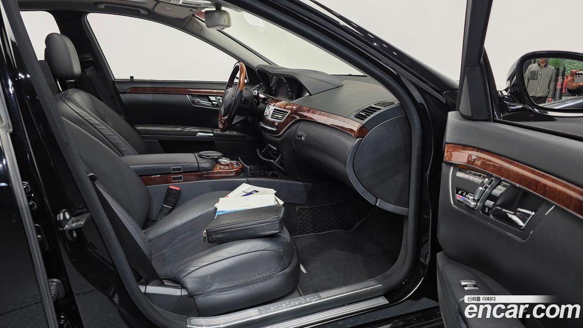 Mercedes-Benz S-Class 2008