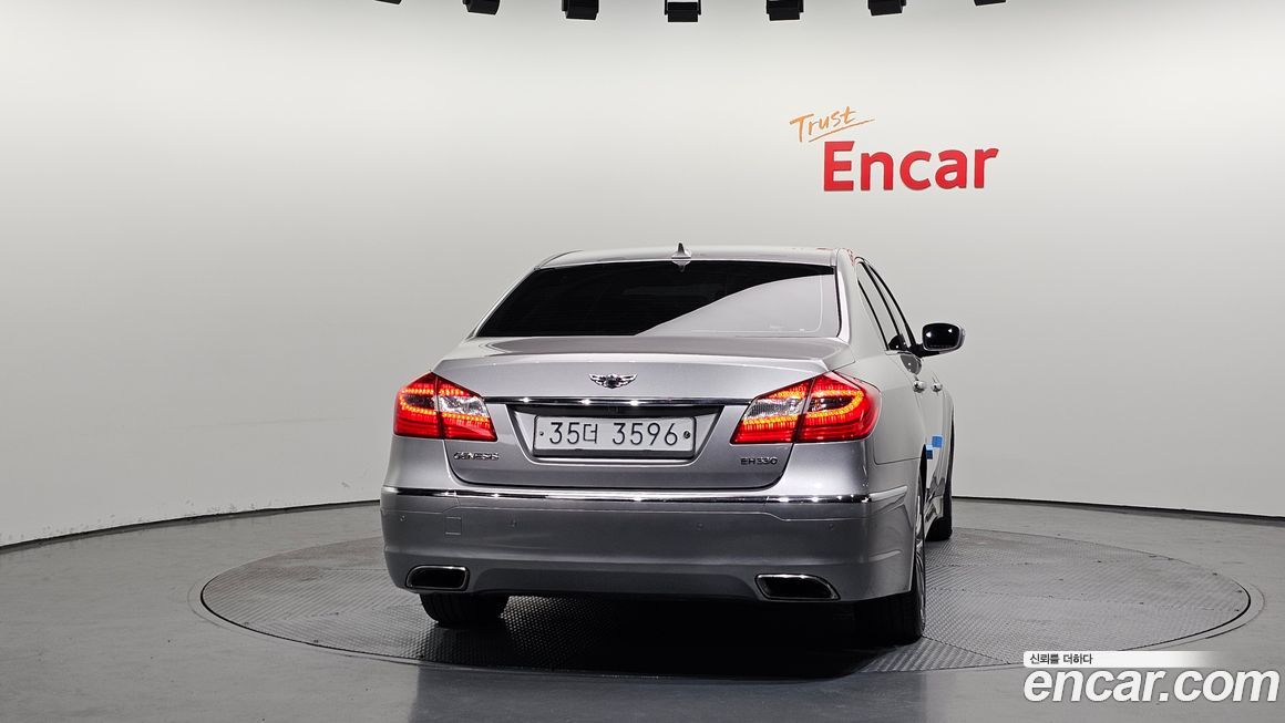 Hyundai Genesis 2013