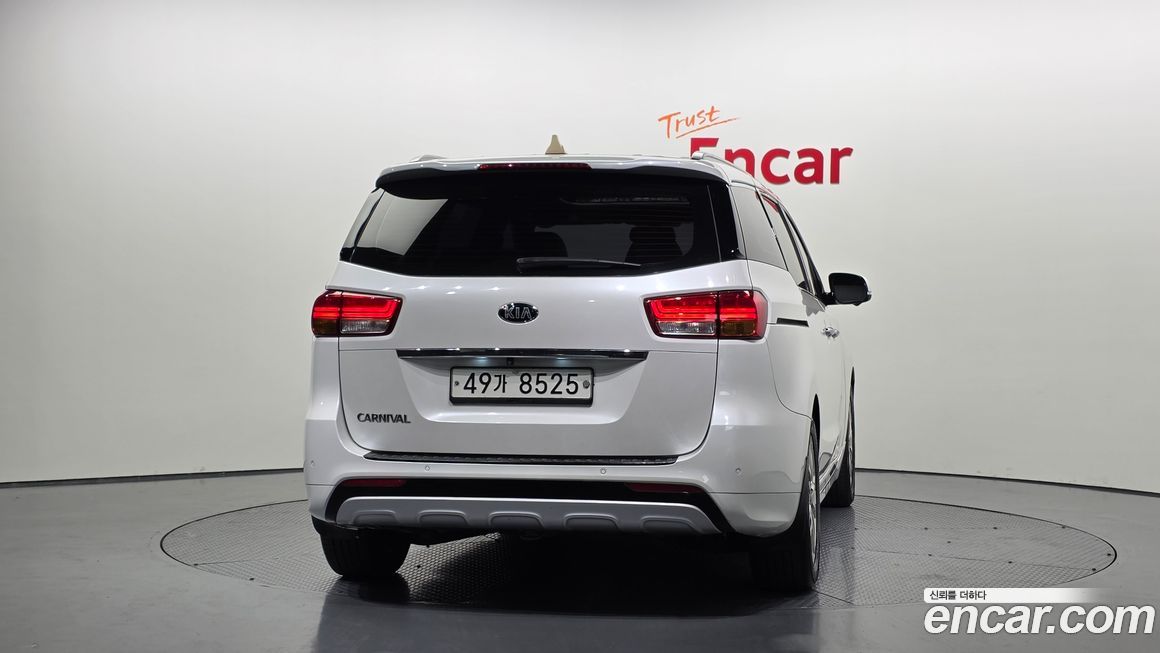 Kia Canival 2015