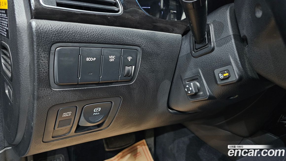 Hyundai Genesis 2013