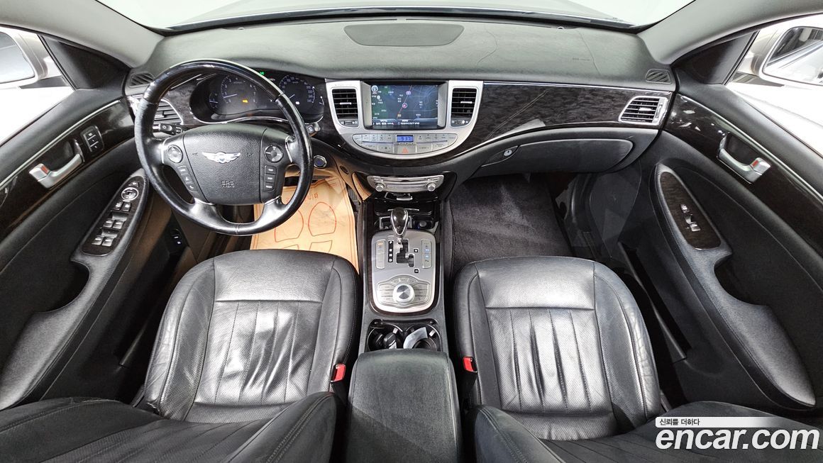 Hyundai Genesis 2013