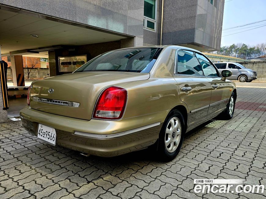 Hyundai Grandeur 2000
