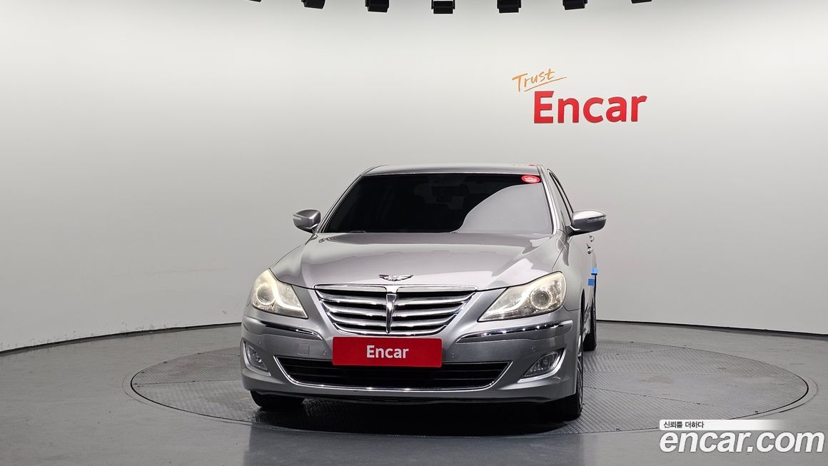 Hyundai Genesis 2013