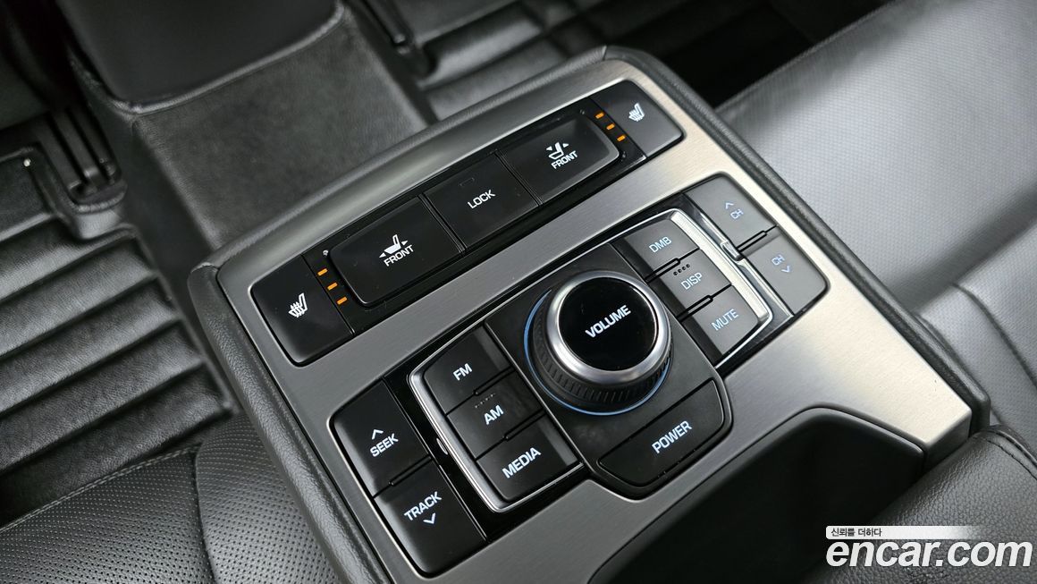 Hyundai Genesis 2016