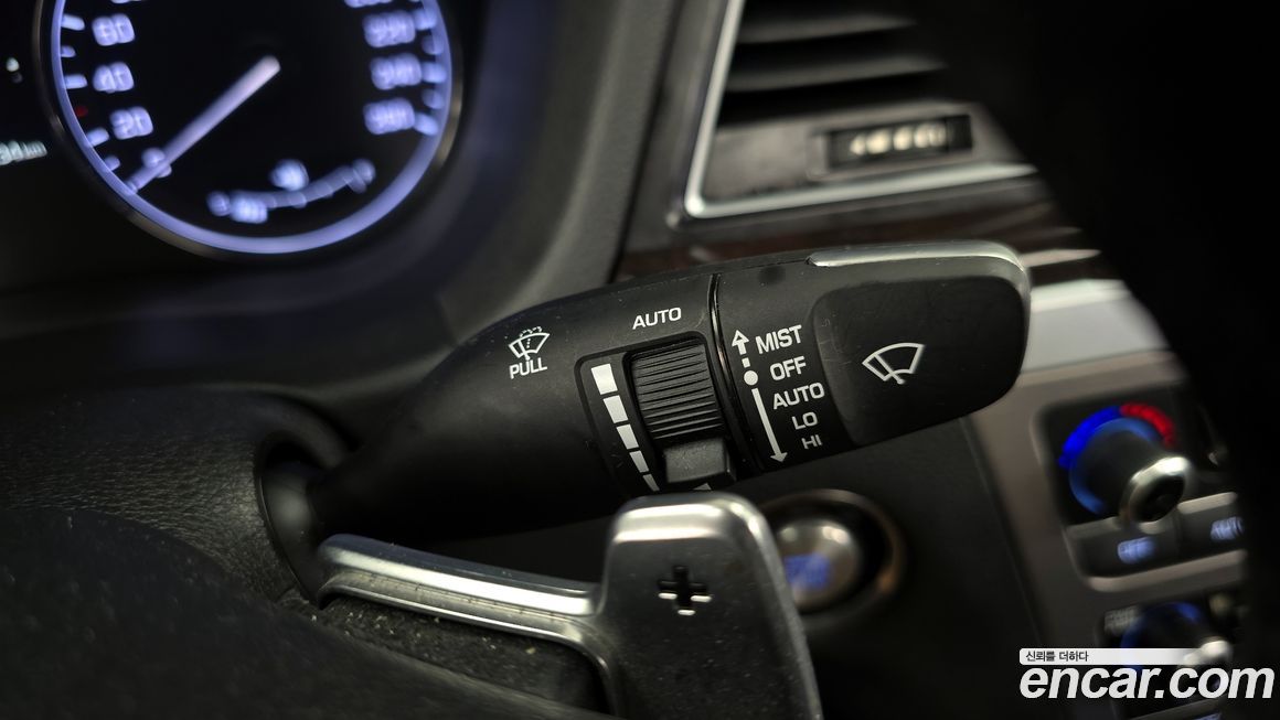 Hyundai Genesis 2016