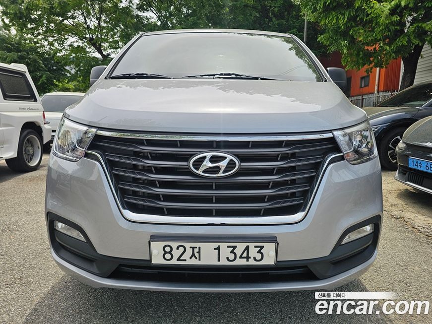 Hyundai Starex 2021