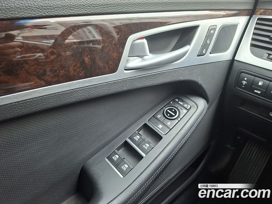 Hyundai Genesis 2015