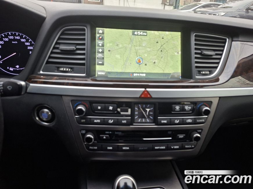 Hyundai Genesis 2015