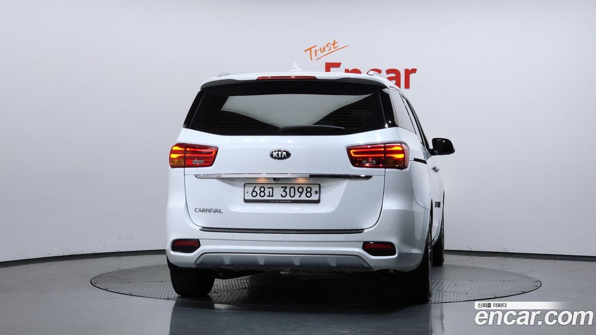 Kia Canival 2019