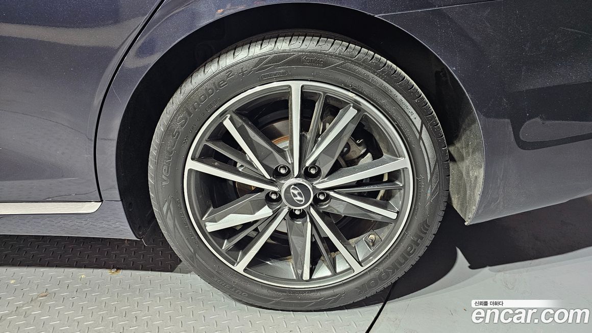 Hyundai Grandeur 2022