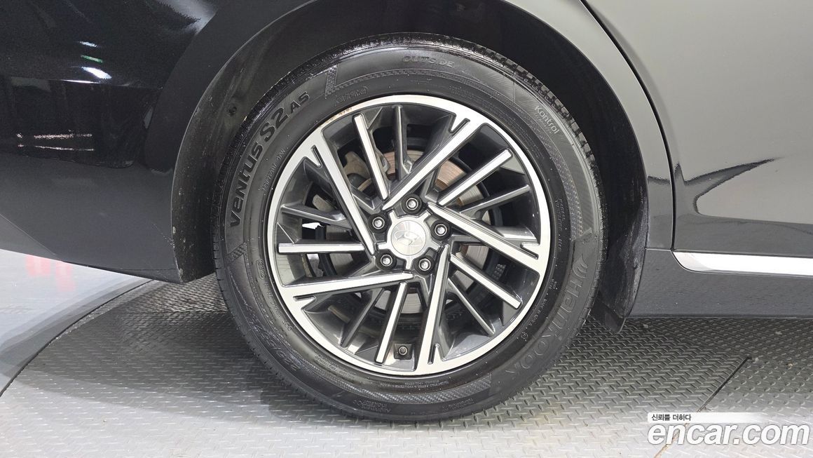 Hyundai Grandeur 2020