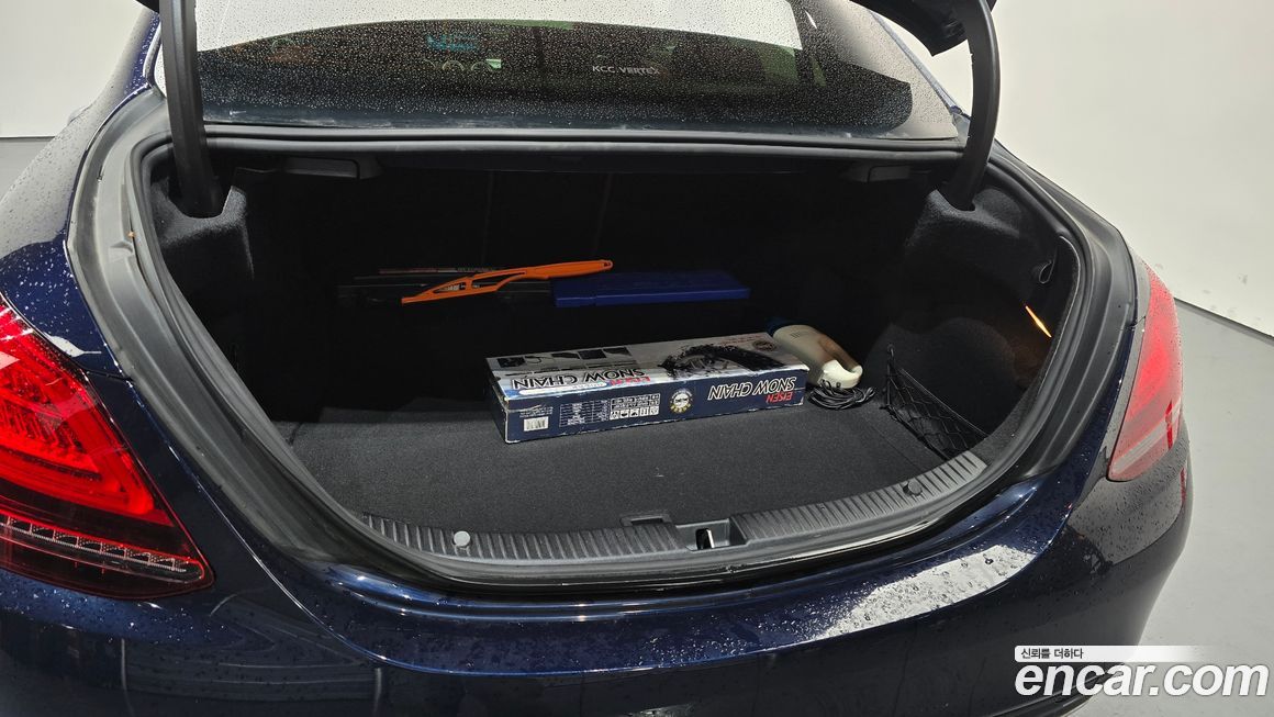 Mercedes-Benz C-Class 2019