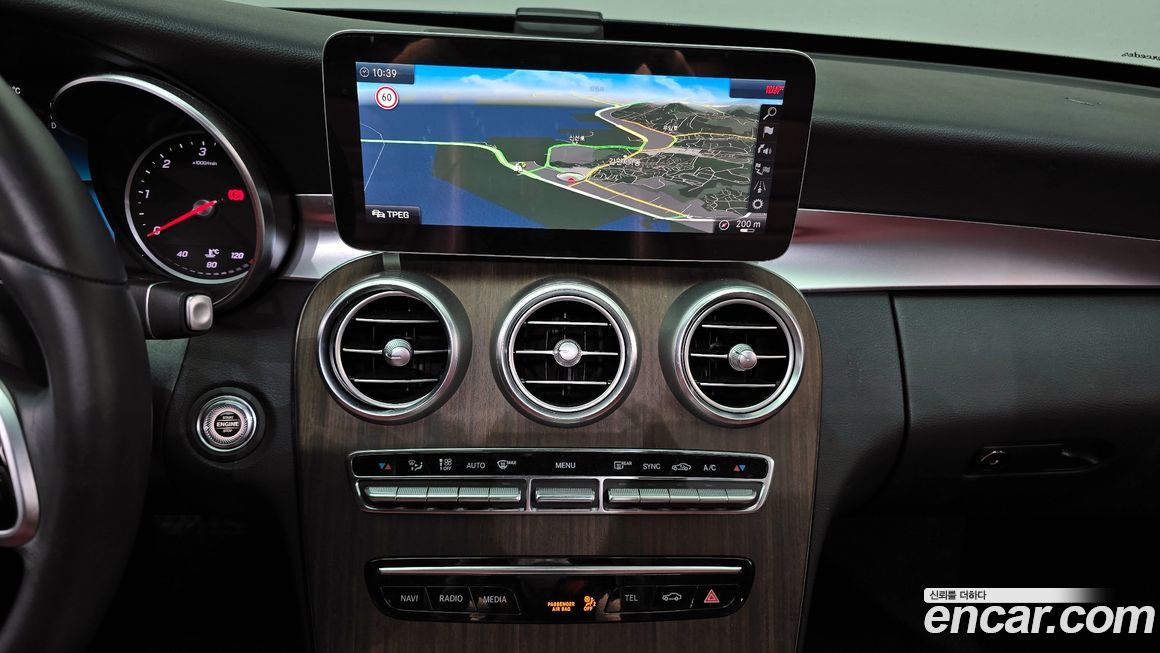 Mercedes-Benz C-Class 2019