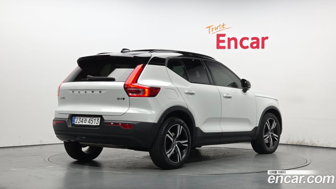 Volvo XC40 2021