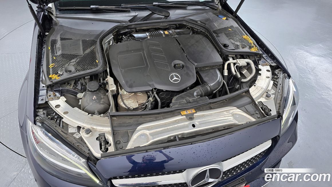 Mercedes-Benz C-Class 2019