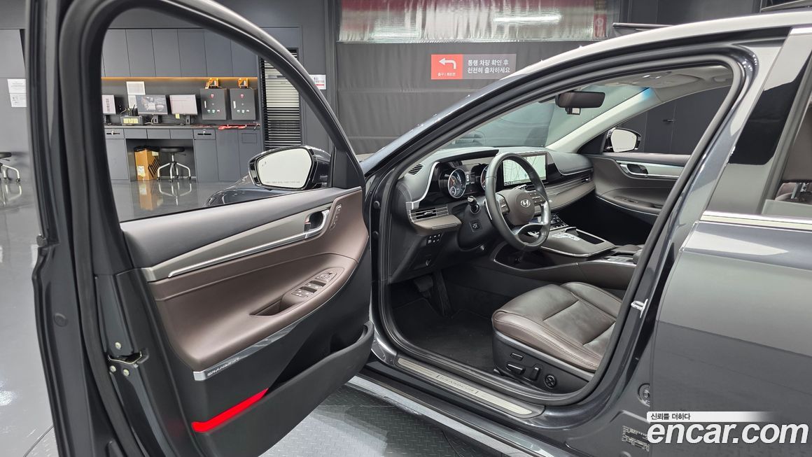 Hyundai Grandeur 2021