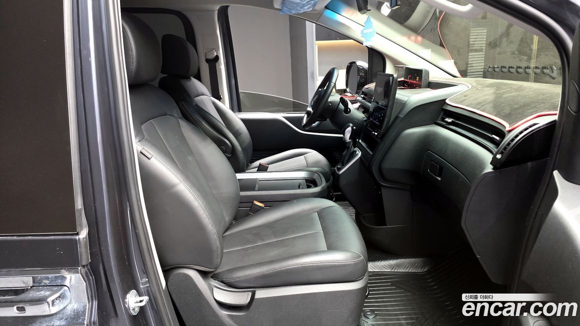 Hyundai Staria 2022