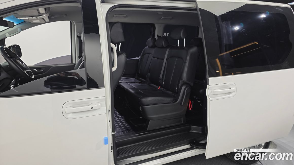 Hyundai Staria 2022
