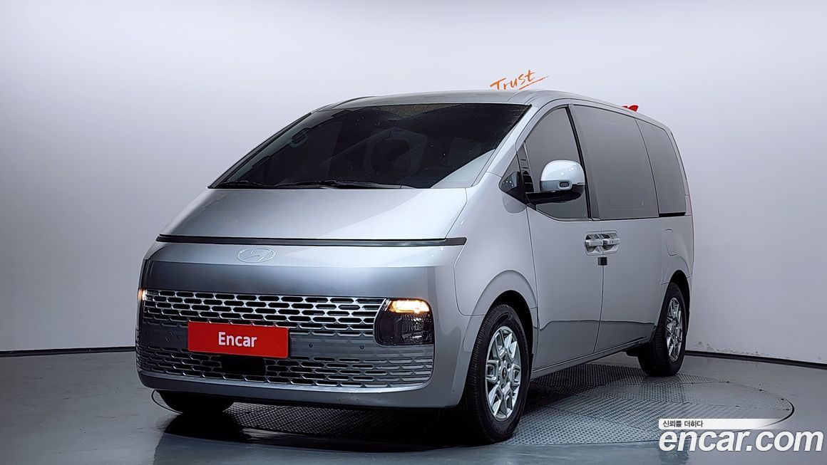 Hyundai Staria 2025
