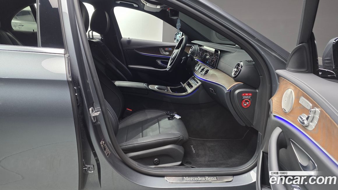 Mercedes-Benz E-Class 2021