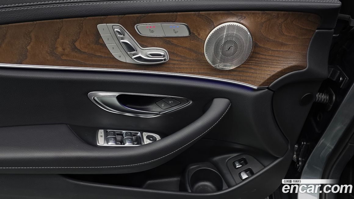 Mercedes-Benz E-Class 2021