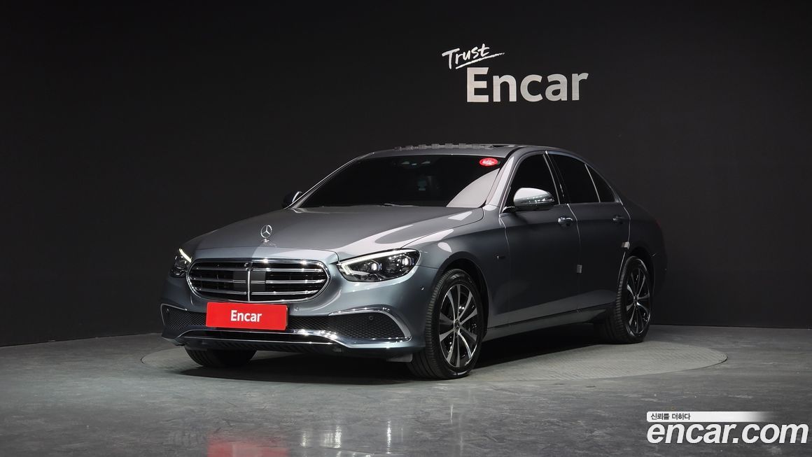 Mercedes-Benz E-Class 2021