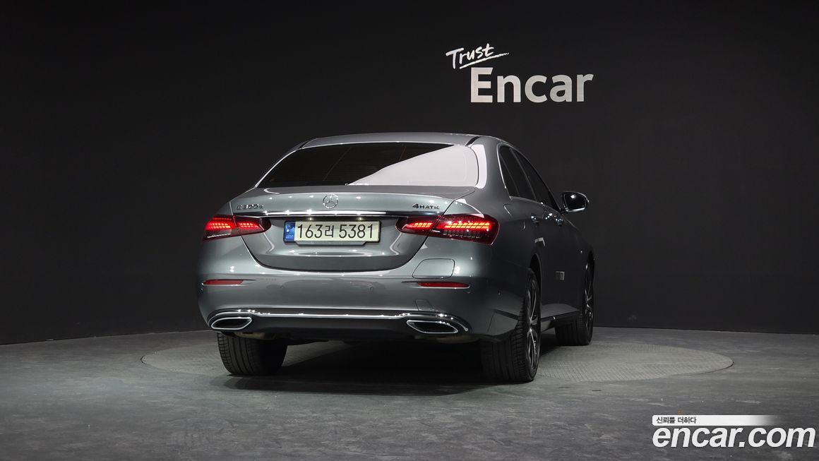 Mercedes-Benz E-Class 2021