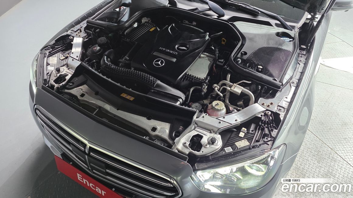 Mercedes-Benz E-Class 2021