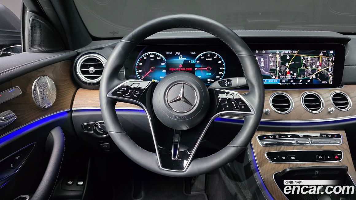 Mercedes-Benz E-Class 2021