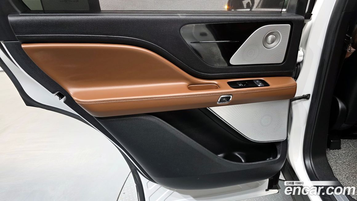 Lincoln Aviator 2021