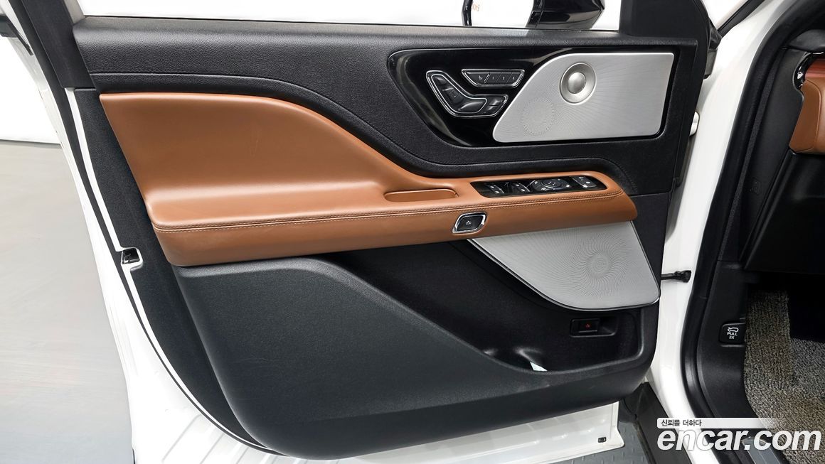 Lincoln Aviator 2021