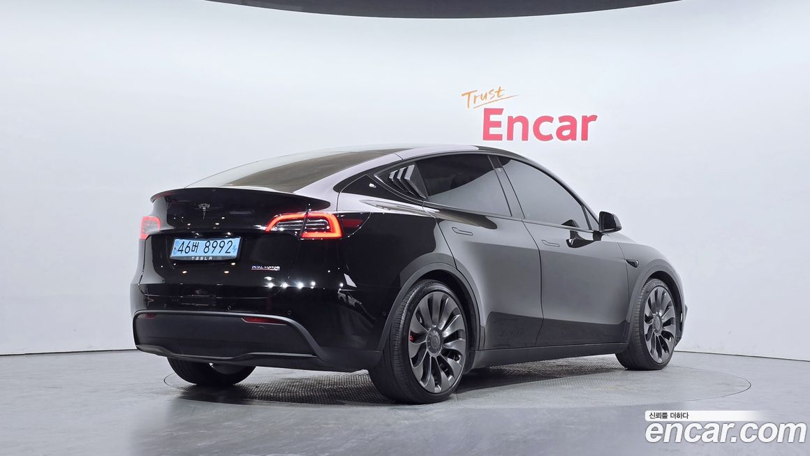 Tesla Model Y 2021