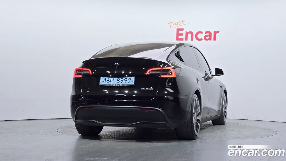 Tesla Model Y 2021