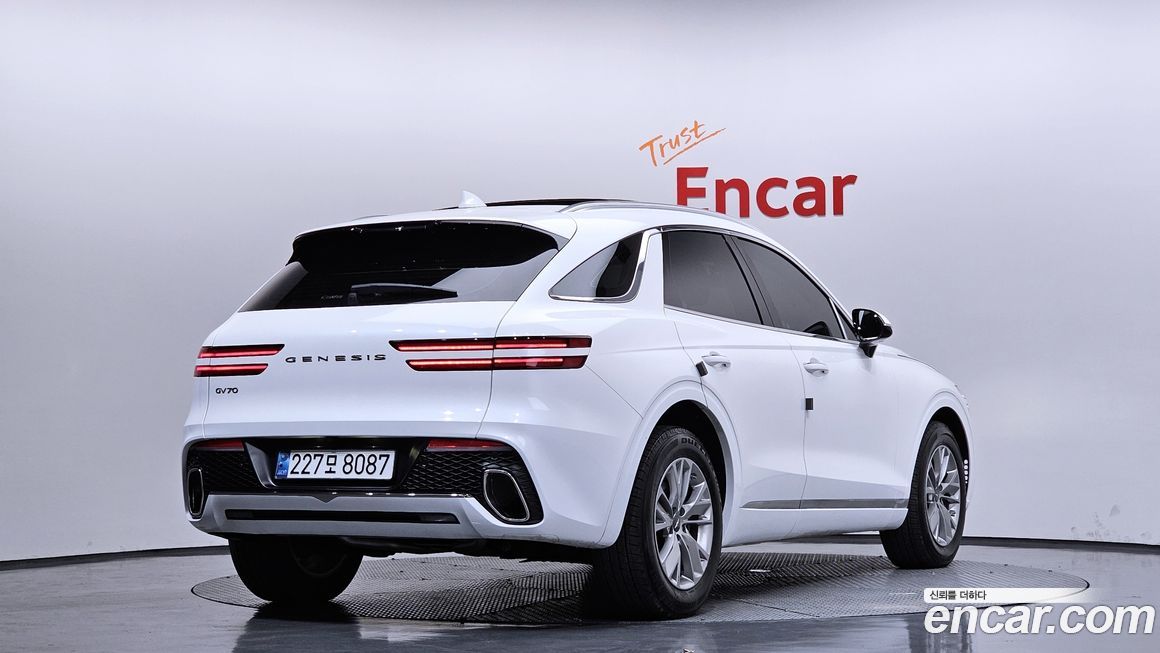 Genesis GV70 2024