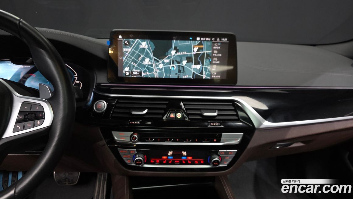 BMW 5-Series 2021