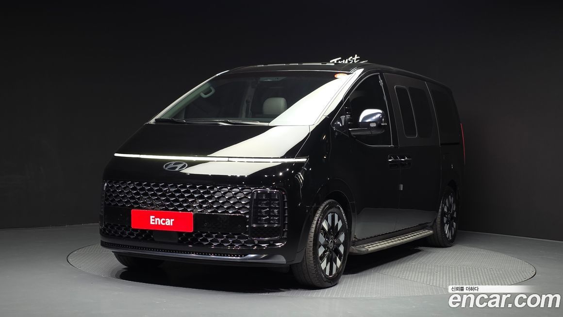 Hyundai Staria 2025