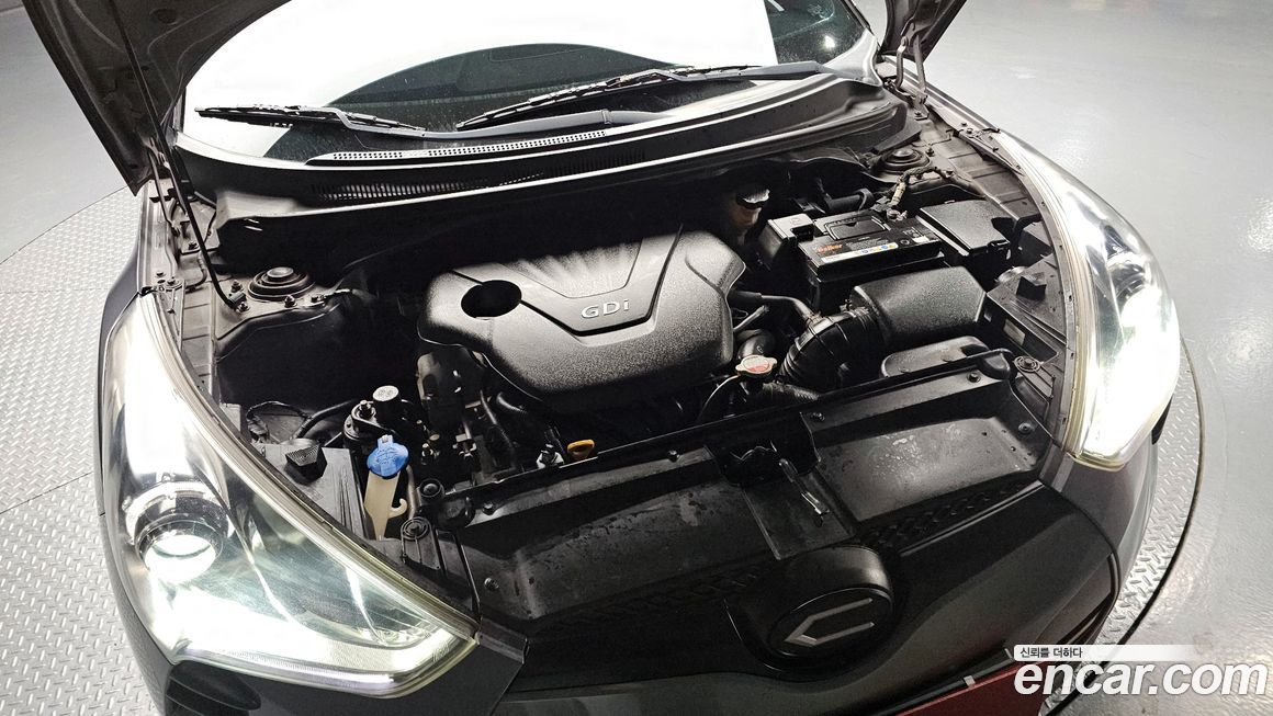 Hyundai Veloster 2012