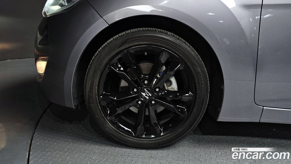 Hyundai Veloster 2012