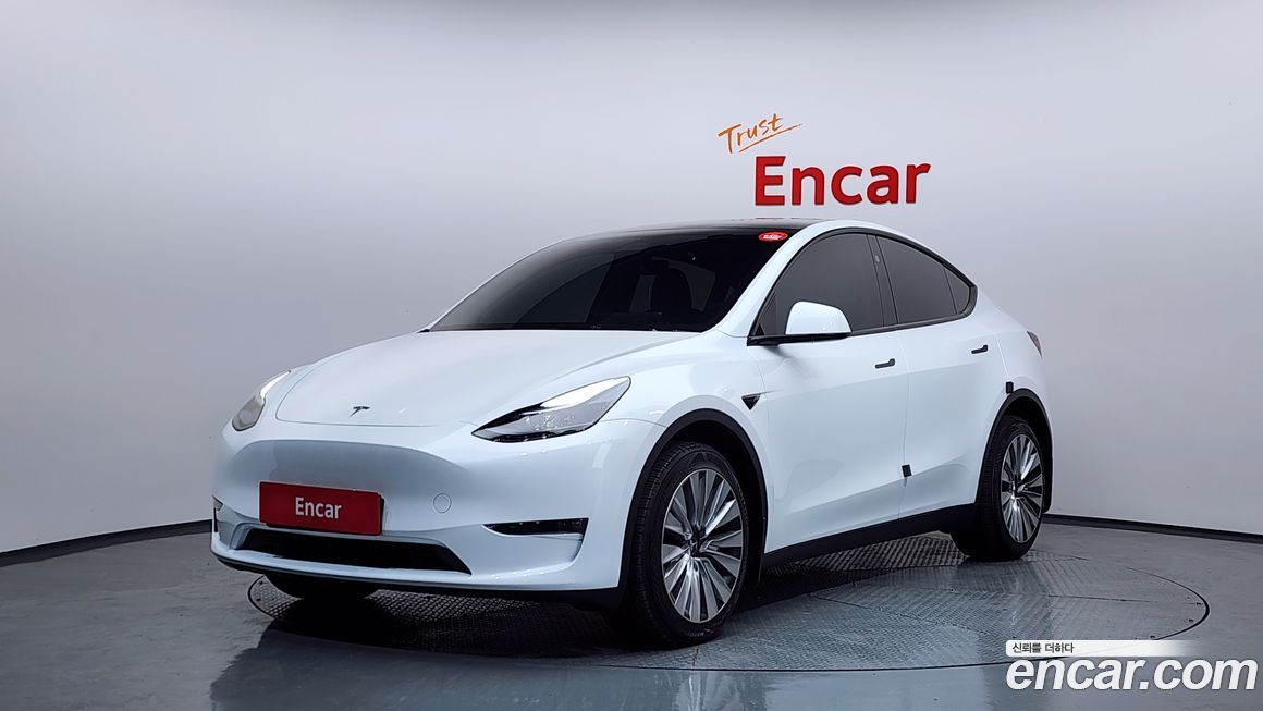 Tesla Model Y 2024