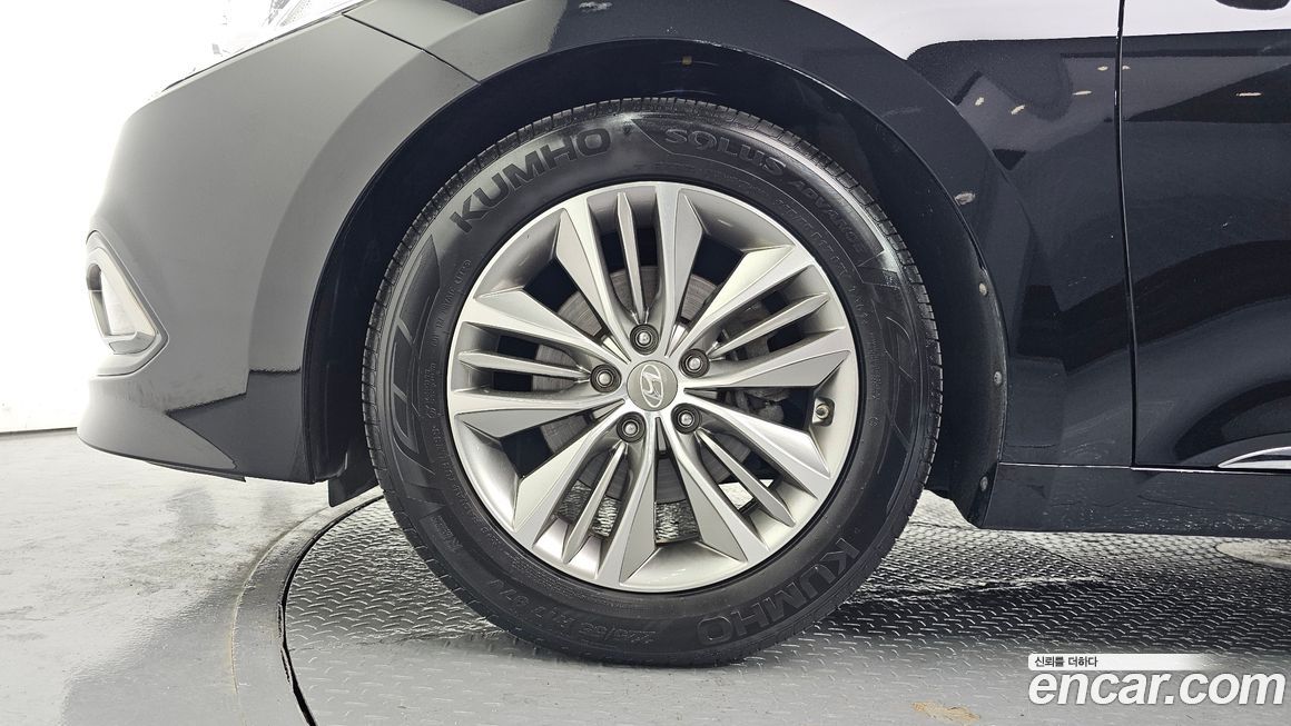 Hyundai Grandeur 2015