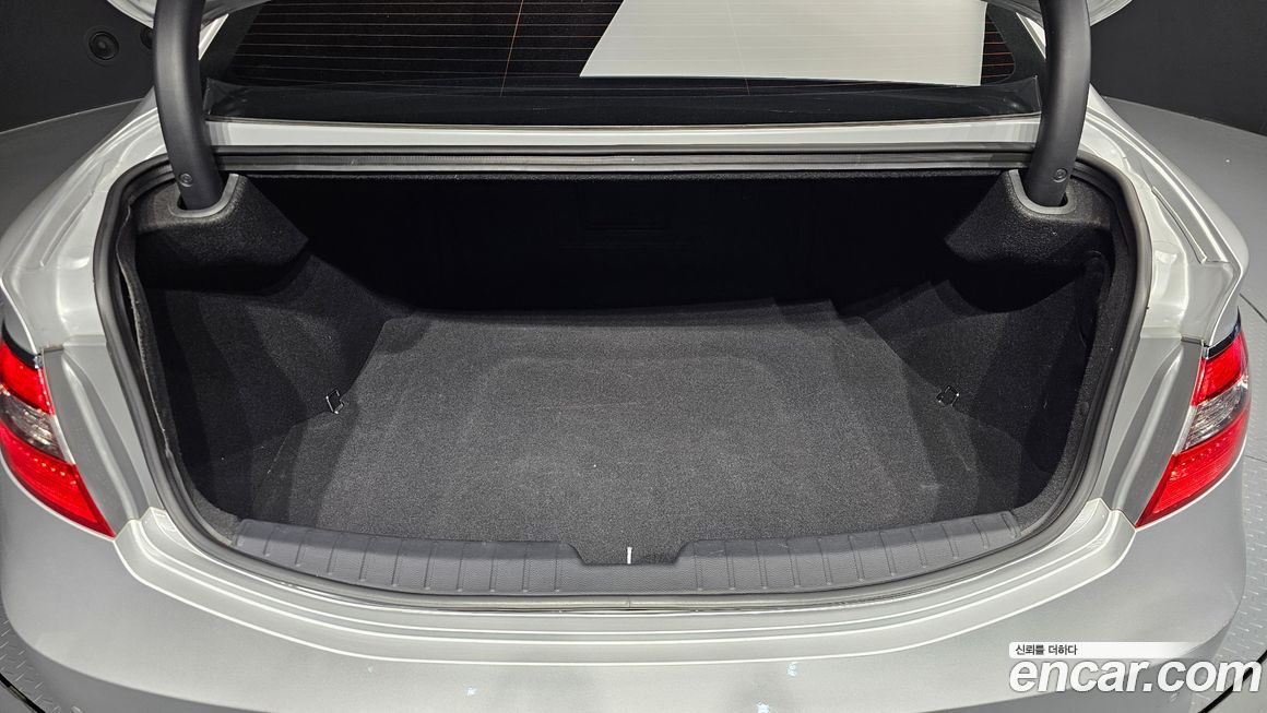 Hyundai Grandeur 2015
