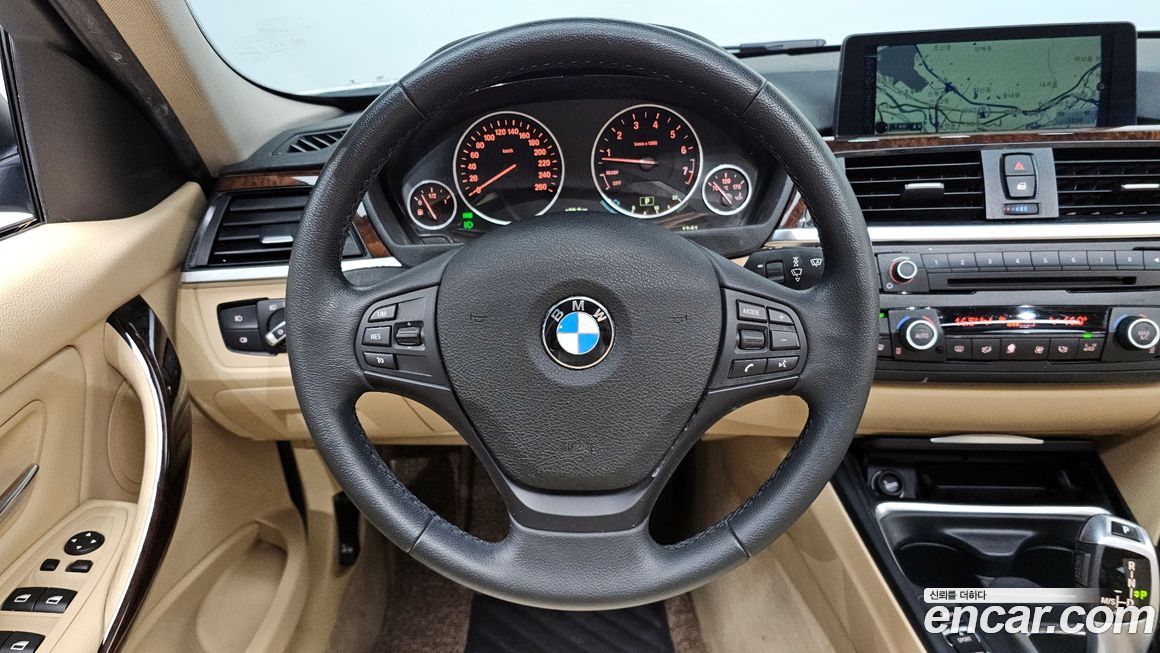 BMW 3-Series 2015