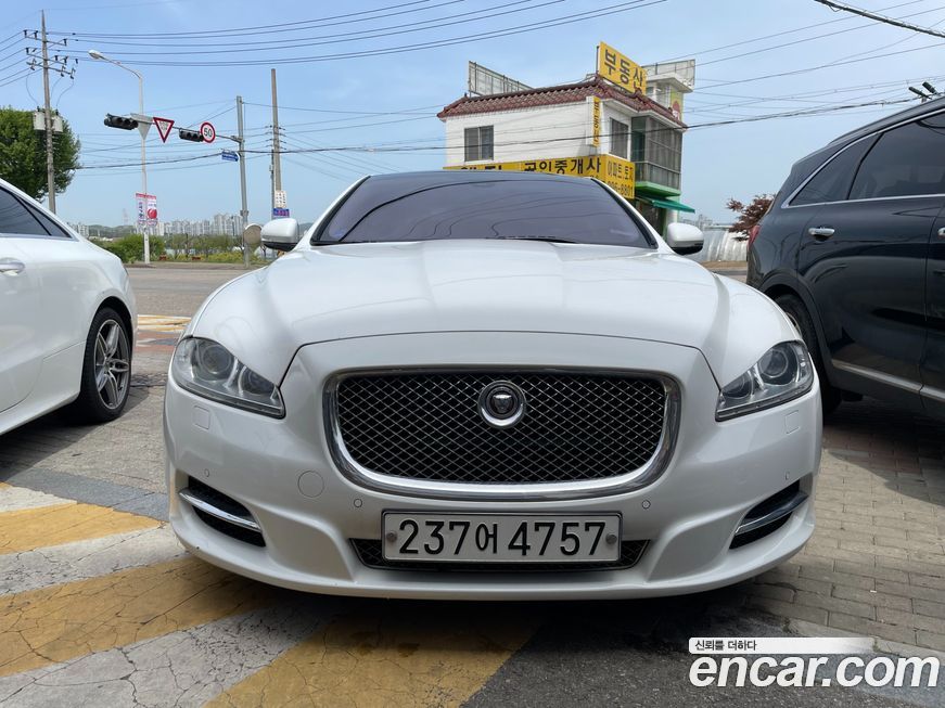 Jaguar XJ 2013