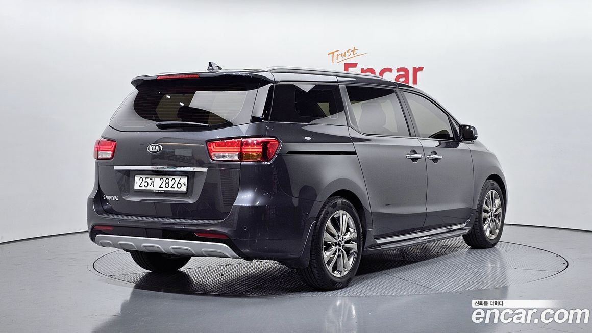 Kia Canival 2015