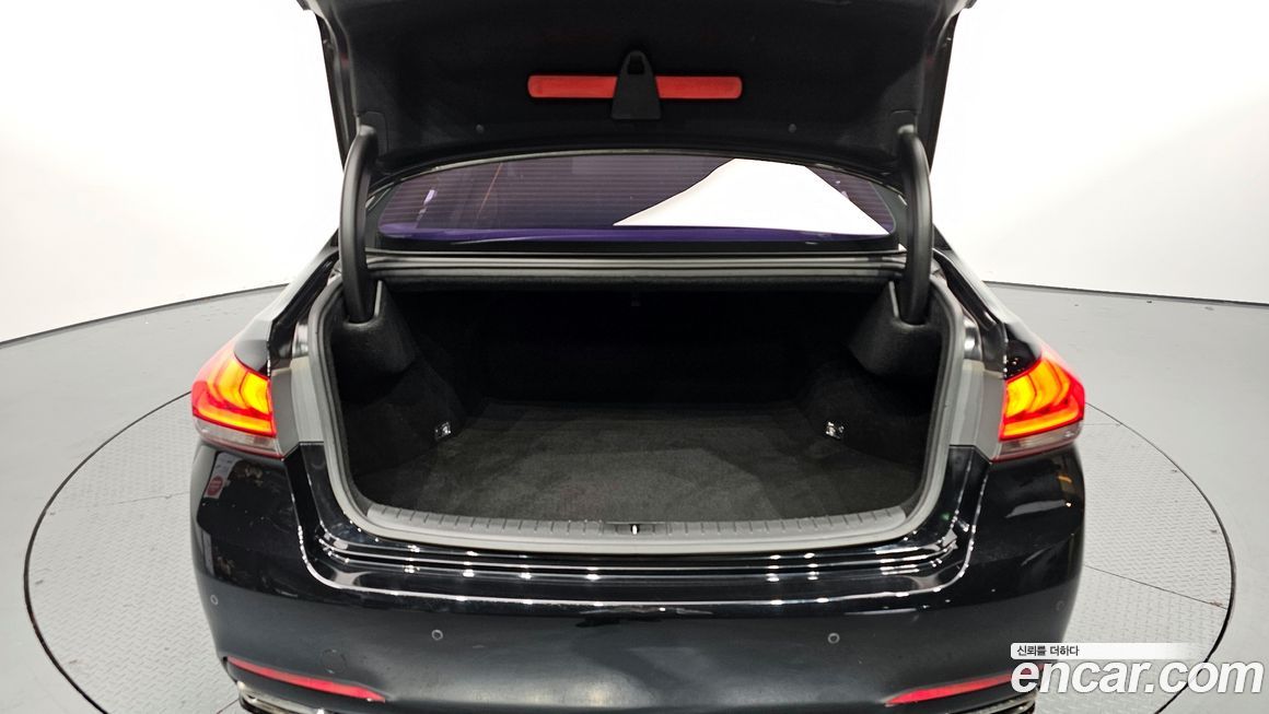 Hyundai Genesis 2016