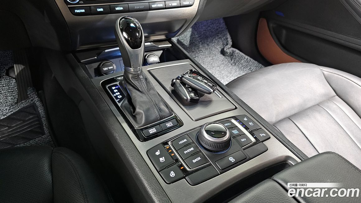 Hyundai Genesis 2016