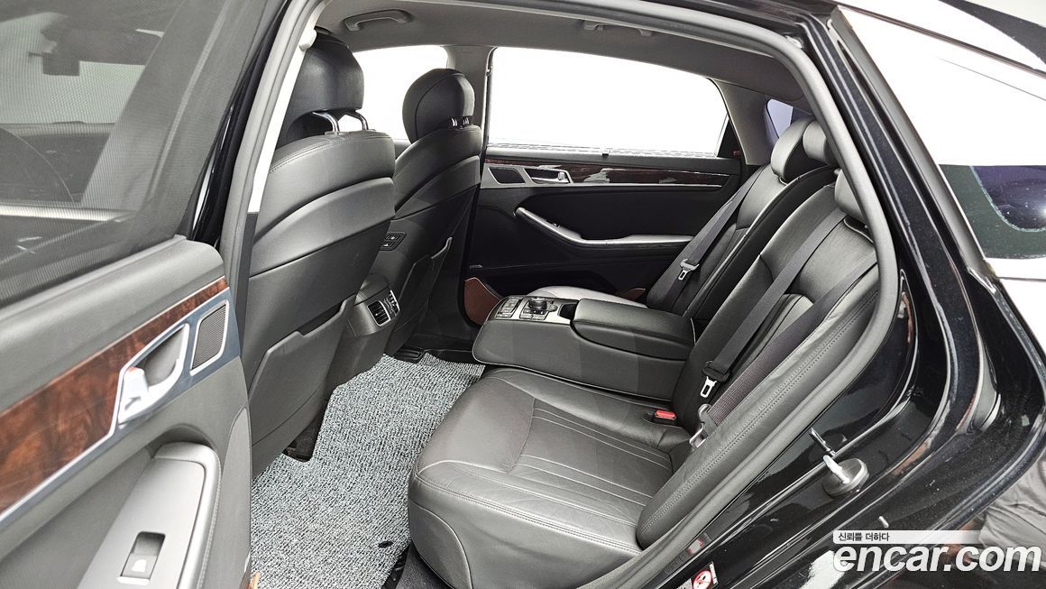 Hyundai Genesis 2016