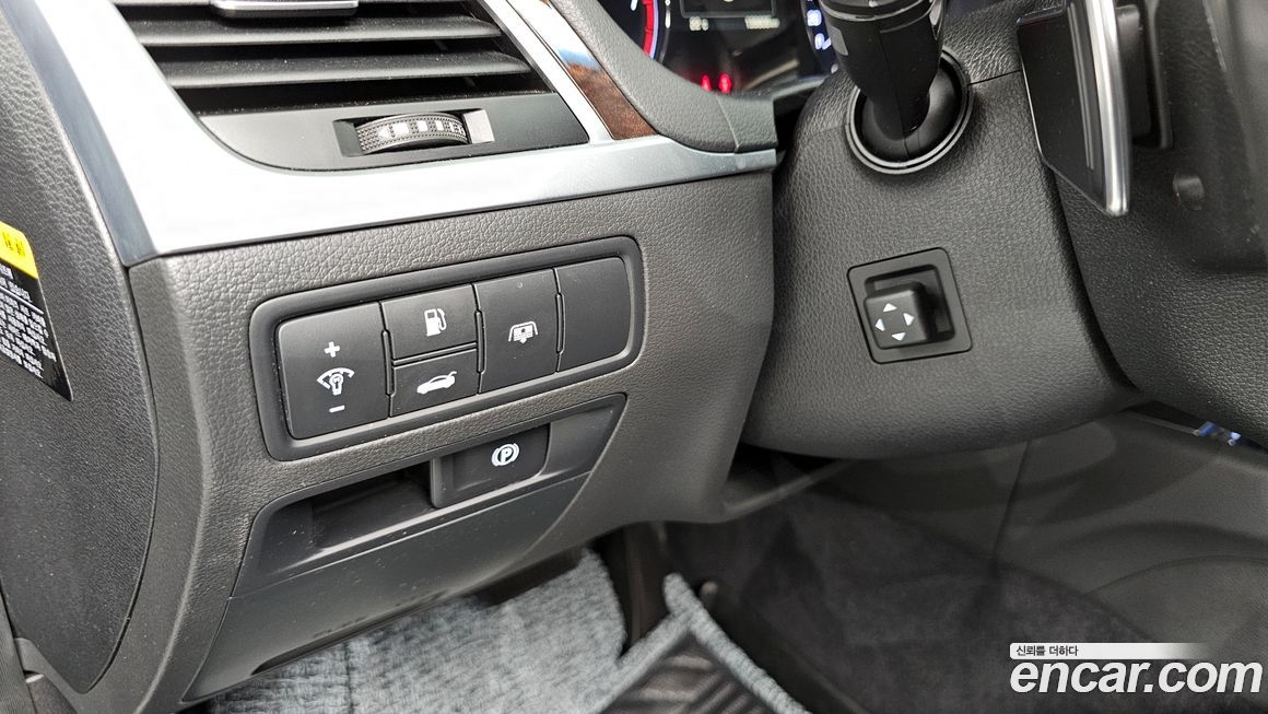 Hyundai Genesis 2016